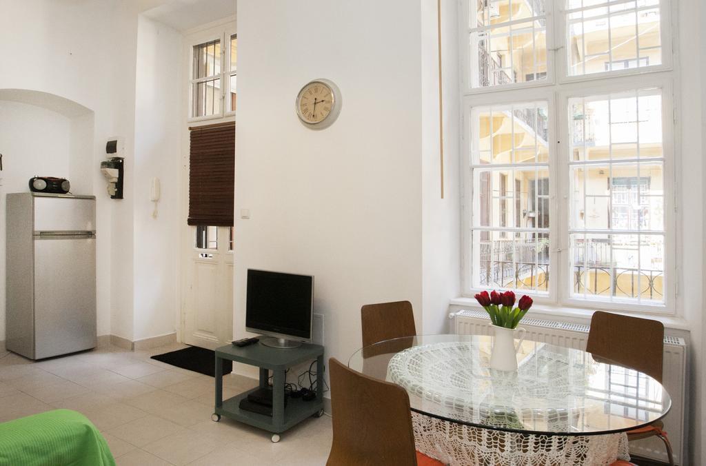 Apartamento Carolyn Apartman In The Old City Budapest Exterior foto
