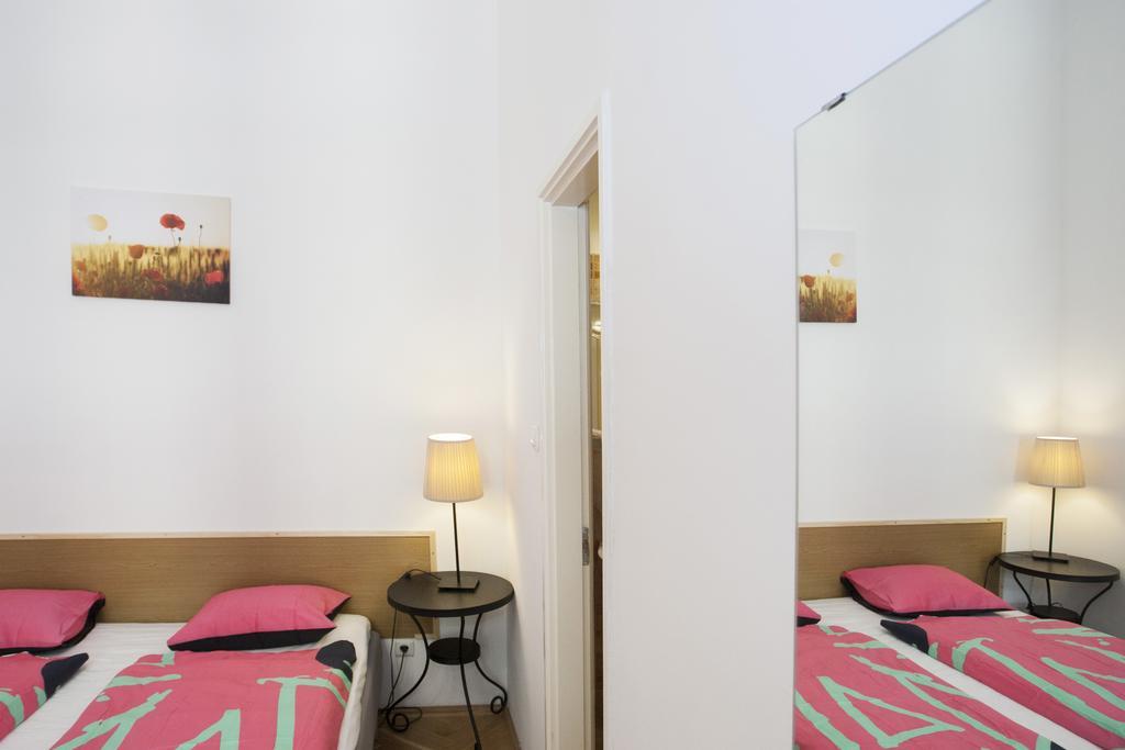 Apartamento Carolyn Apartman In The Old City Budapest Exterior foto